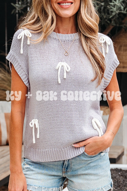 Light Gray Bow Applique Short Sleeve Sweater Top