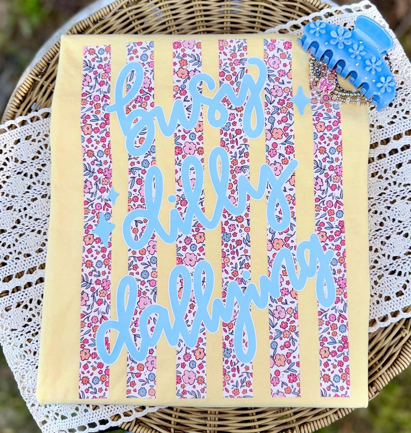 Busy Dilly Dallying Floral