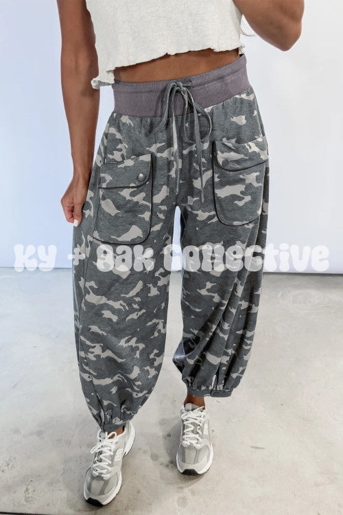 Camouflage Joggers w/ Solid Waistband