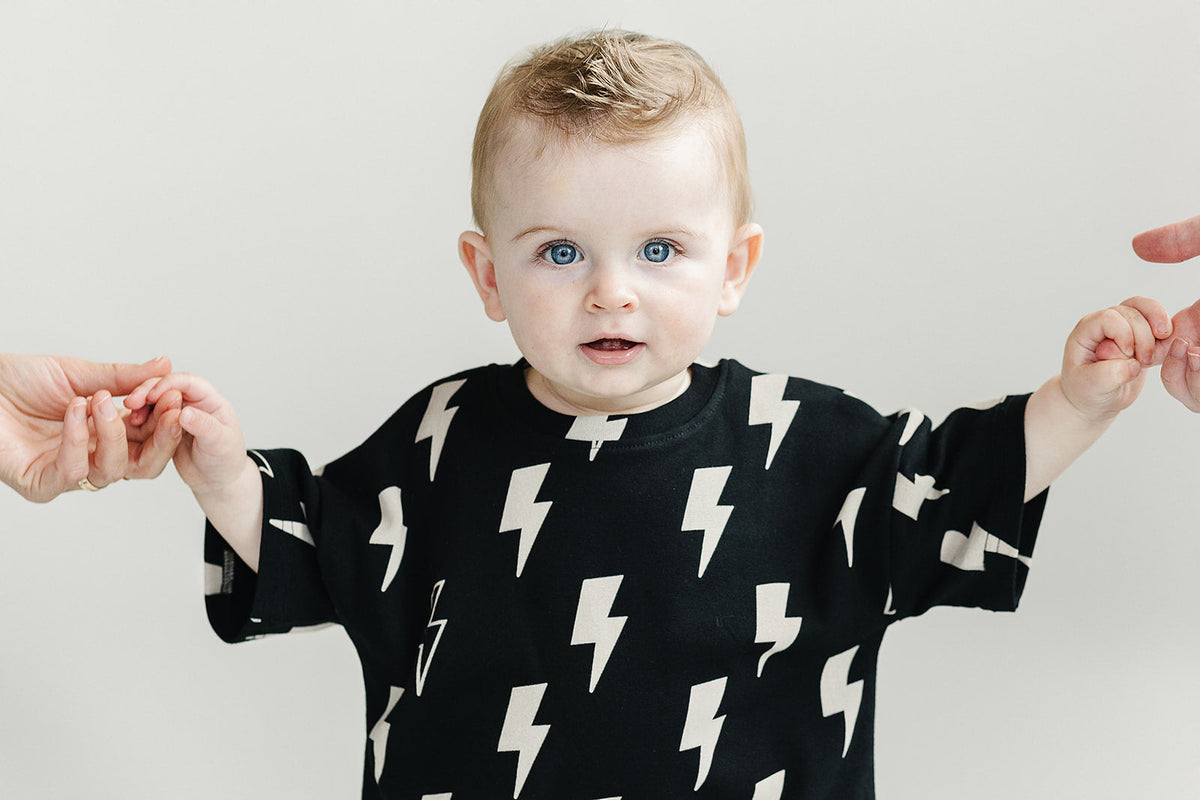 Shorts Set | Black Bolts