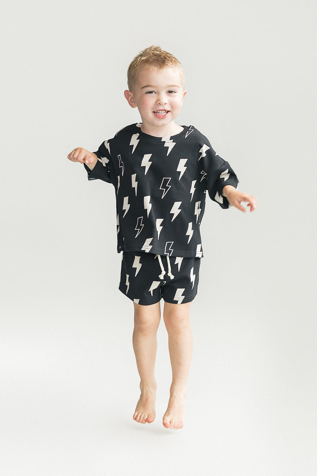 Shorts Set | Black Bolts