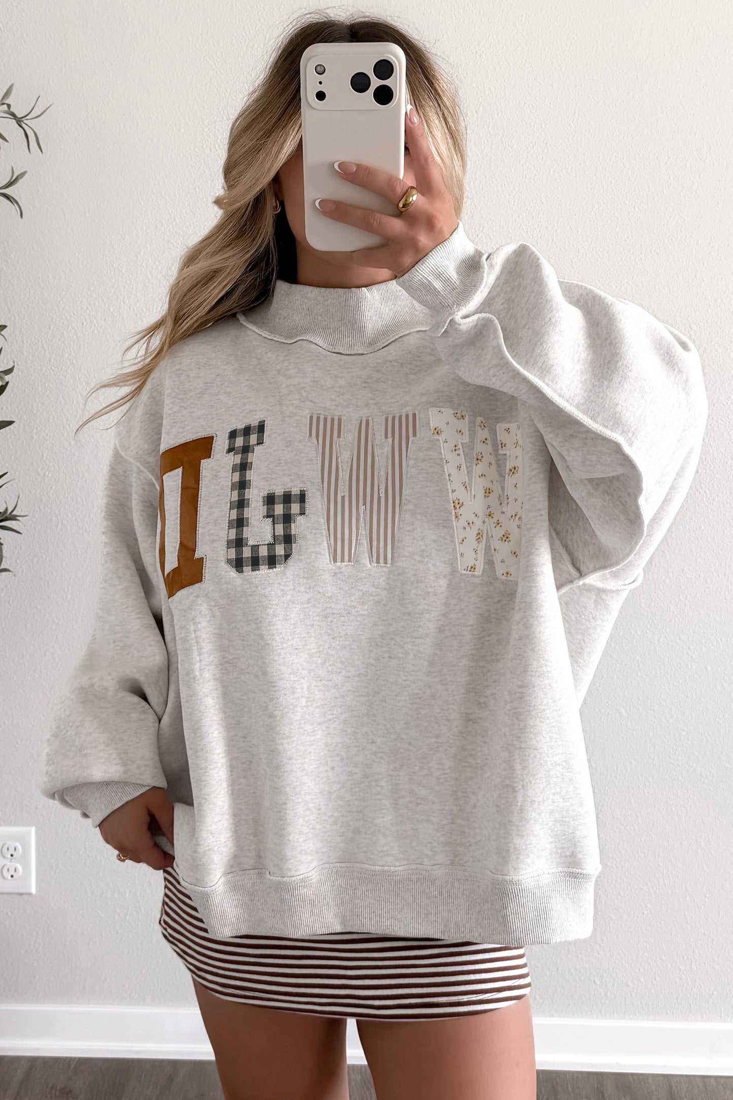 WWJD Mixed Pattern Embroidered Patch Graphic Mock Neck Sweatshirt