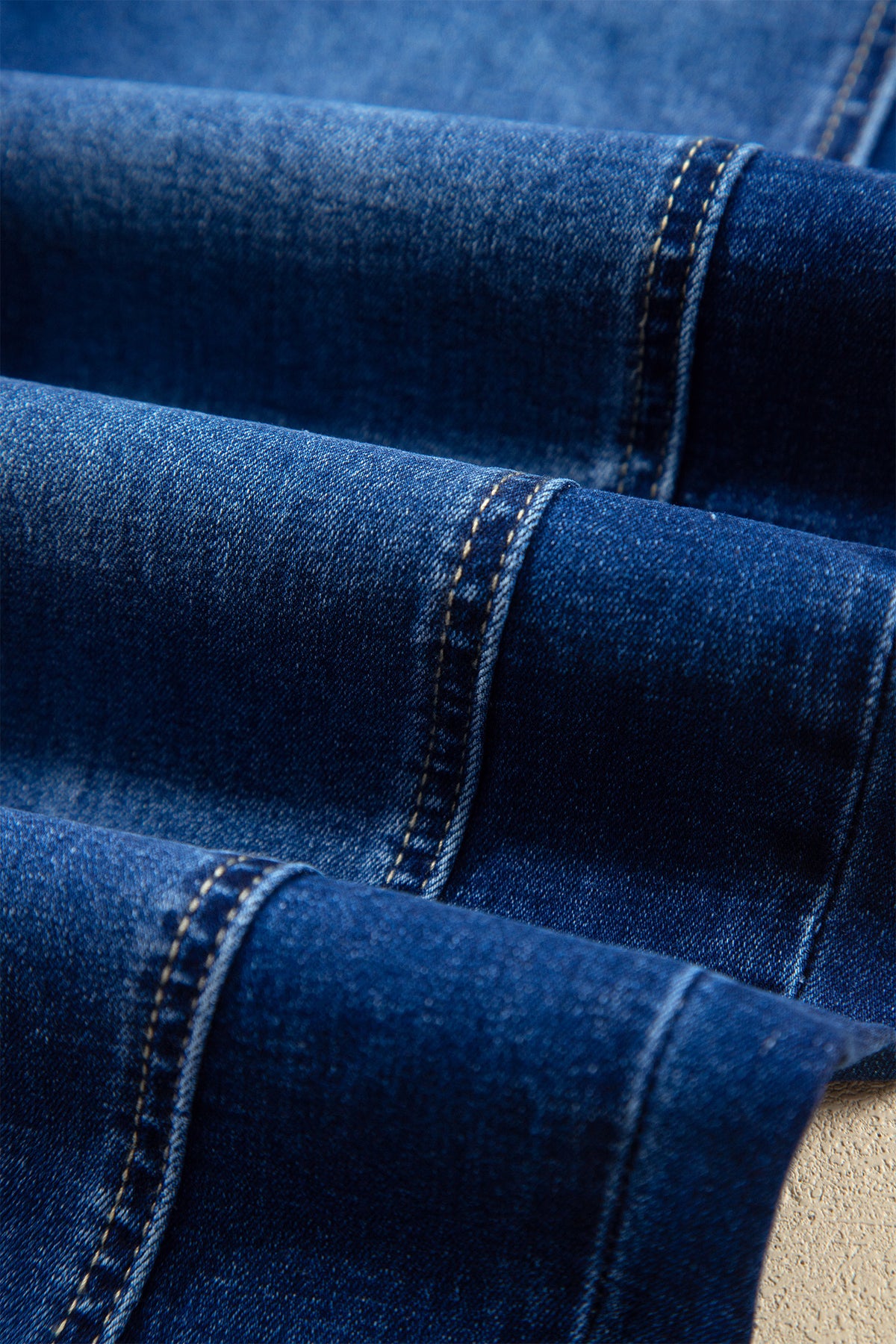 Raw Hem Loose Ankle-length Jeans