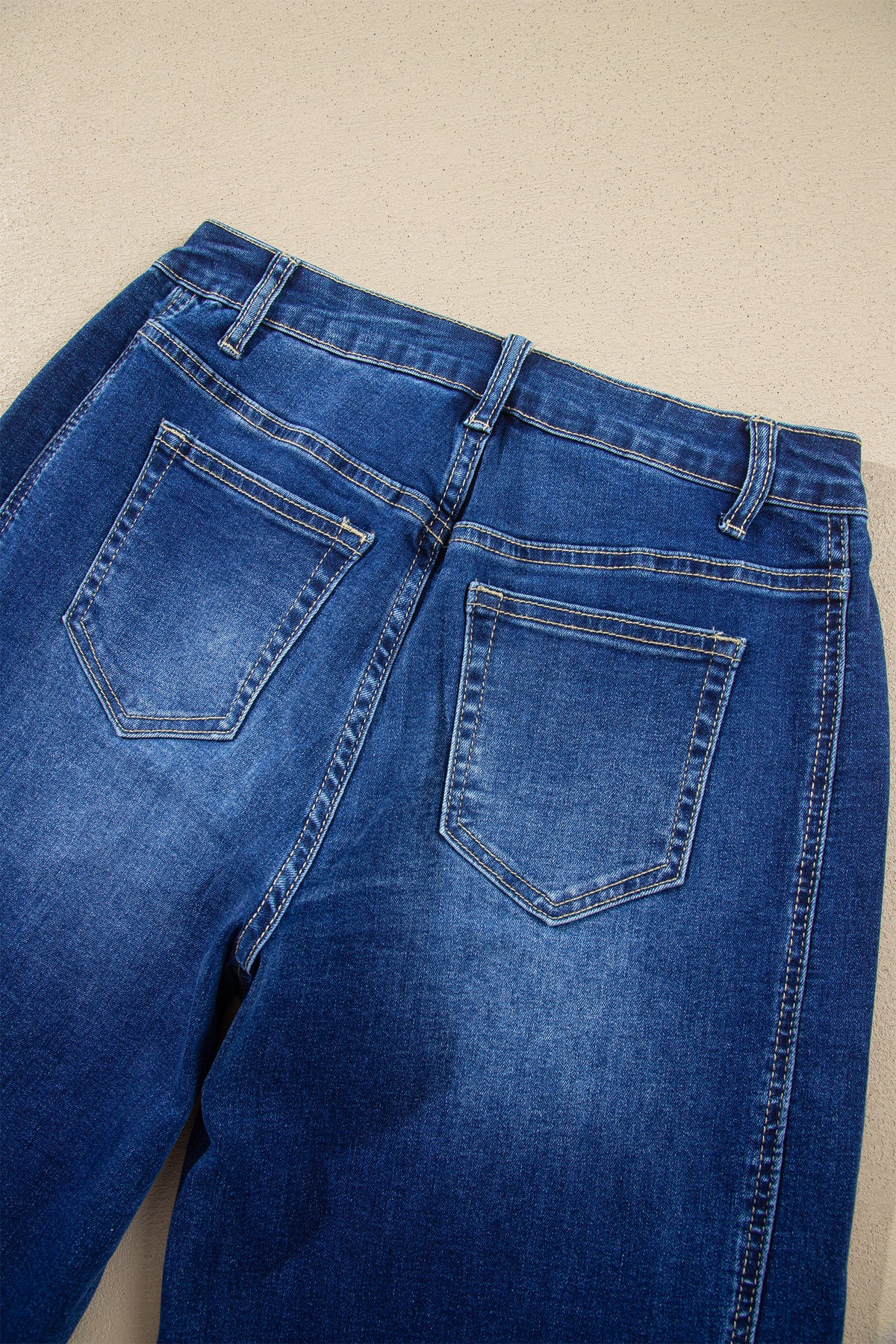 Raw Hem Loose Ankle-length Jeans