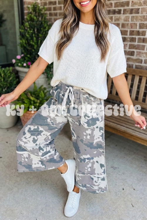 Camouflage Print Raw Edge Pocketed Loose Pants