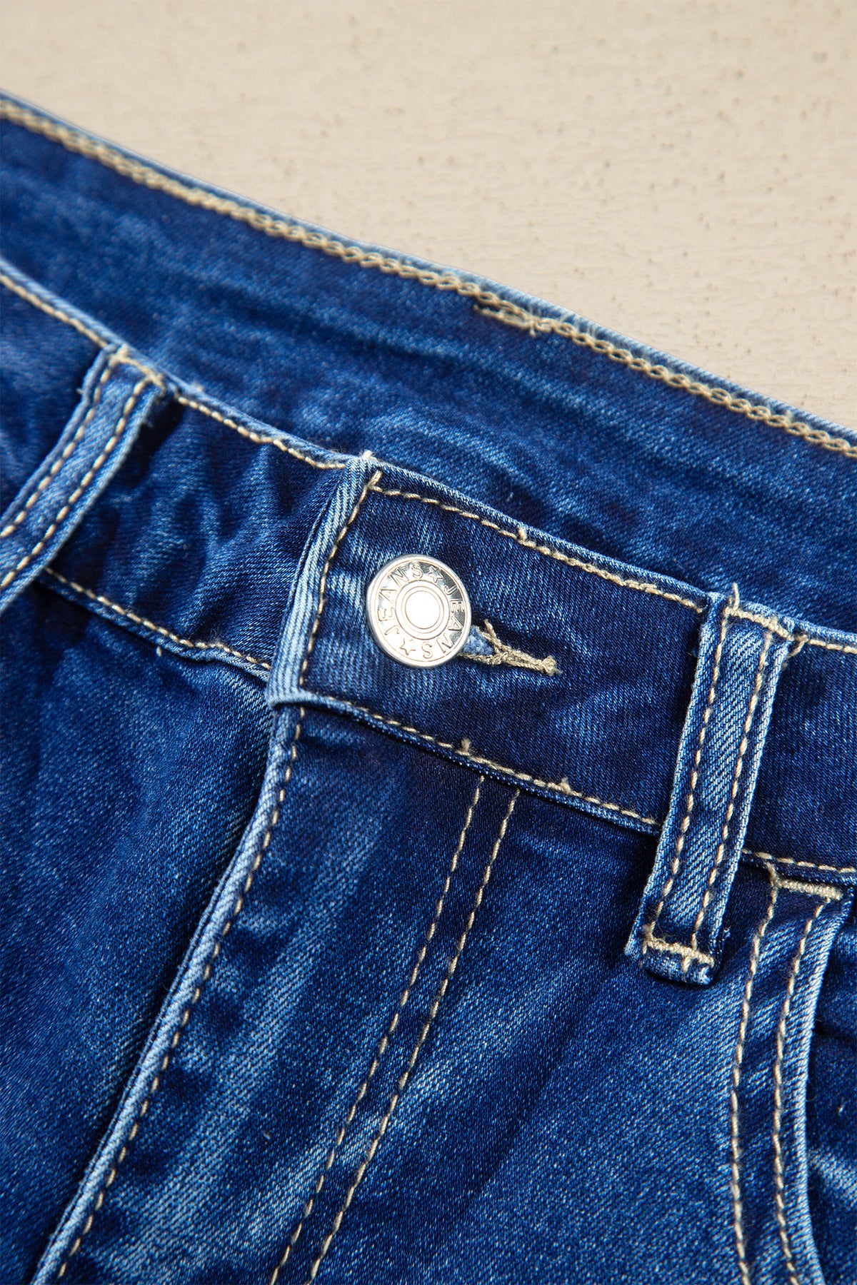 Raw Hem Loose Ankle-length Jeans