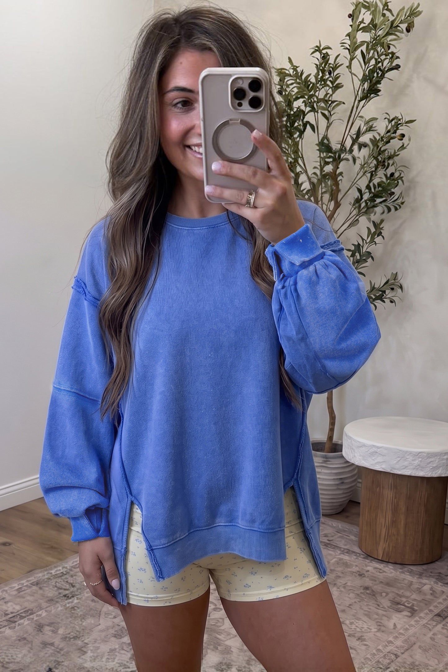 Mineral Wash Split Hem Loose Sweatshirt