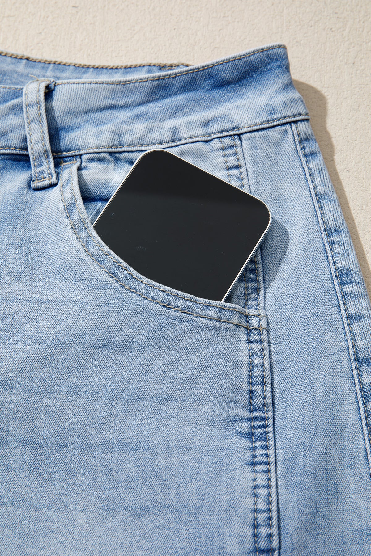 Raw Hem Loose Ankle-length Jeans