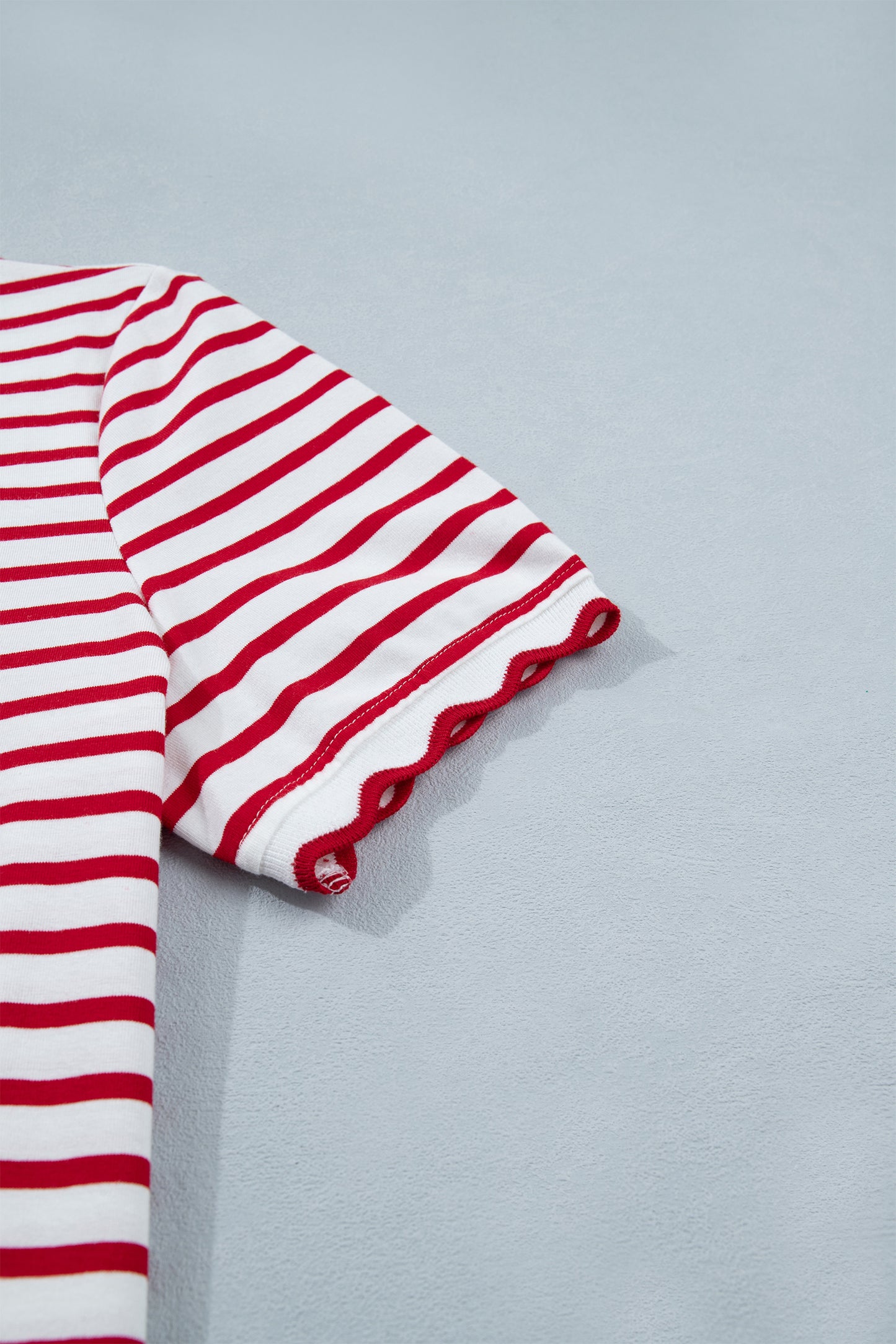 Red Stripe Scallop Trim Casual Top 2pcs Short Set
