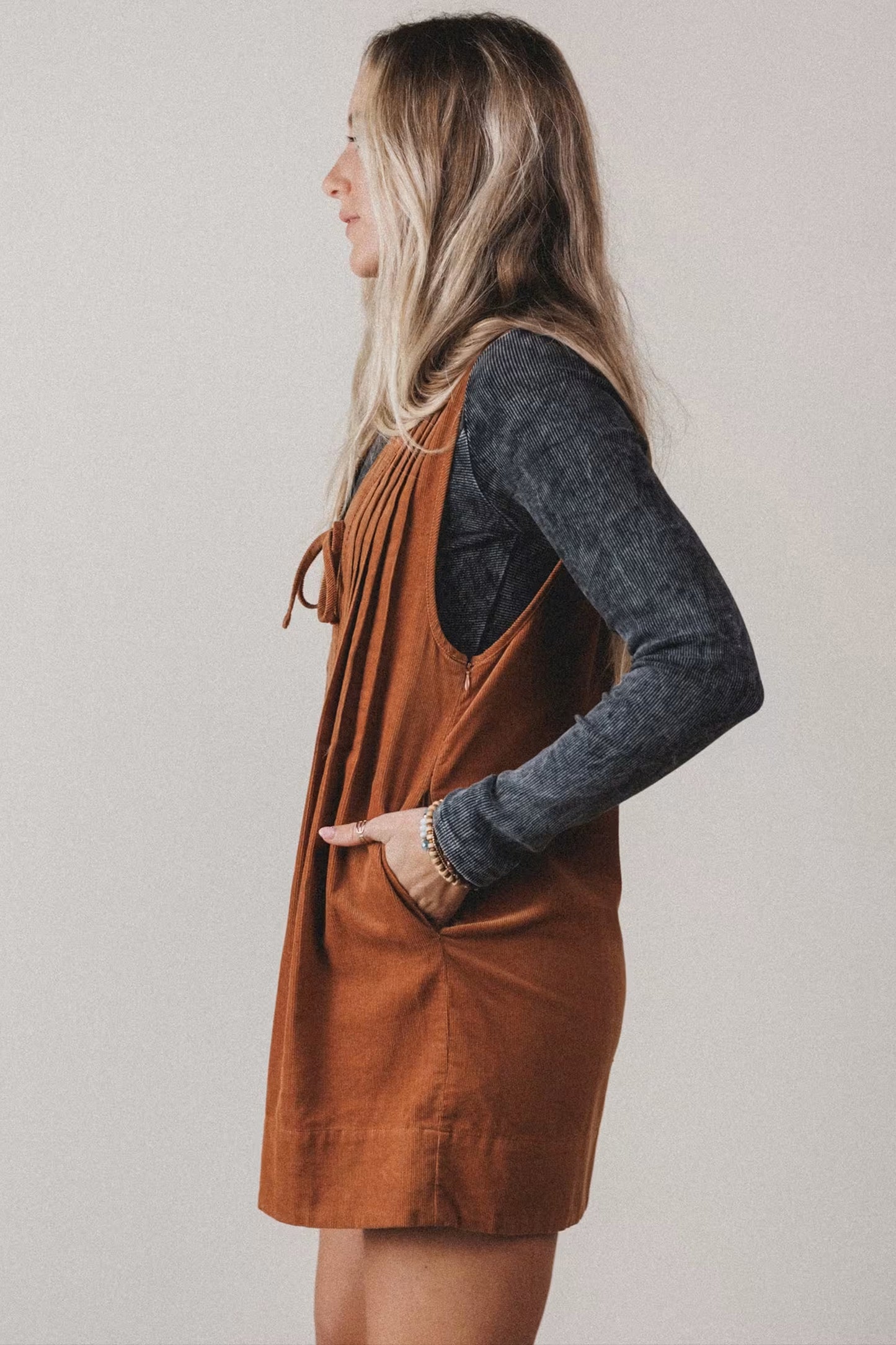 Solid Color Tie V Neck Sleeveless Corduroy Romper