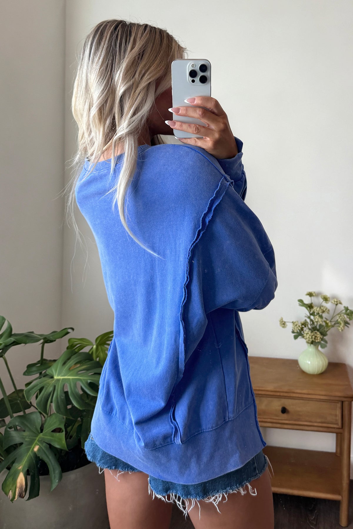 Mineral Wash Split Hem Loose Sweatshirt